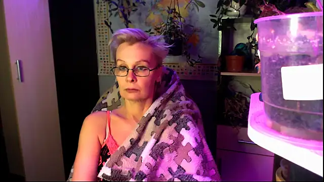 HelgaHimmell online show from May 2026 08:57:01 PM