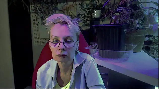 HelgaHimmell online show from July 2026 04:39:33 PM