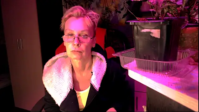 HelgaHimmell online show from July 2026 07:27:01 PM