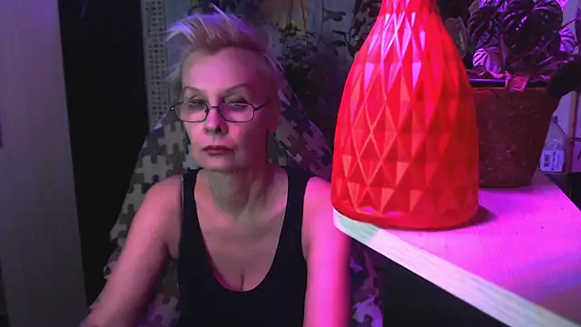 HelgaHimmell online show from April 2026 10:50:02 PM