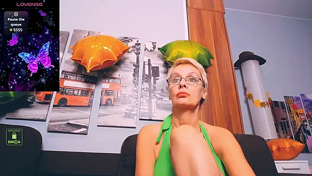 HelgaHimmell online show from November 2025 03:07:02 PM