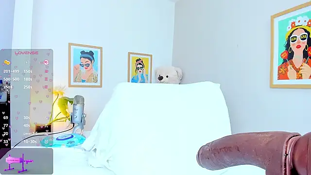 jasminnee  online show from March 2026 01:24:01 PM