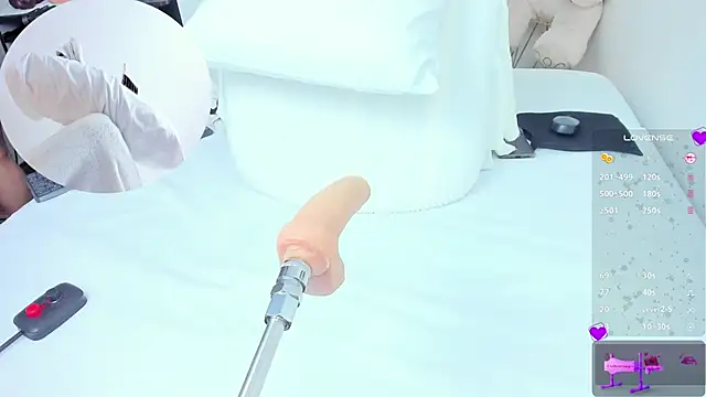 jasminnee  online show from November 2025 01:33:02 PM