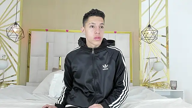 thiago19s online show from November 2025 07:03:02 PM