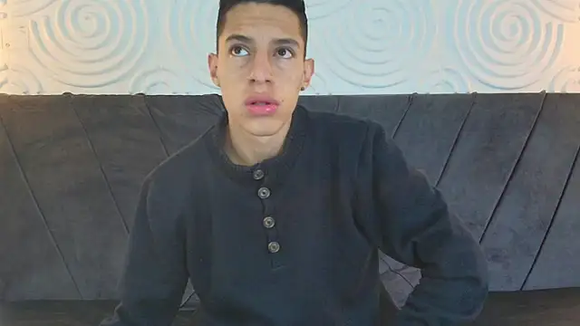 Snapshot of thiago19s chatting on January 2025 12:18:01 PM thiago19s online show from January 2025 12:18:01 PM