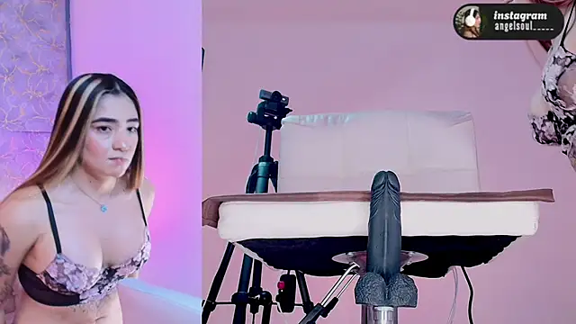 Angelst   online show from February 2026 08:14:02 AM