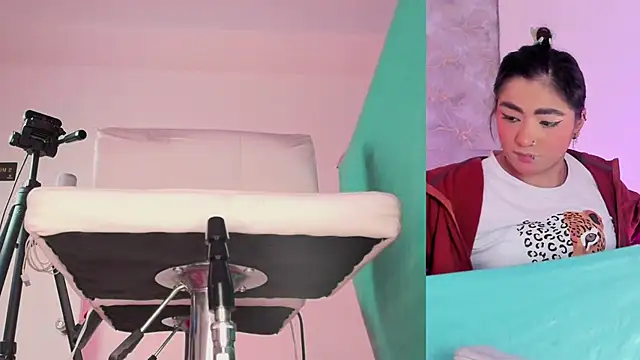 Angelst   online show from October 2025 06:48:01 AM