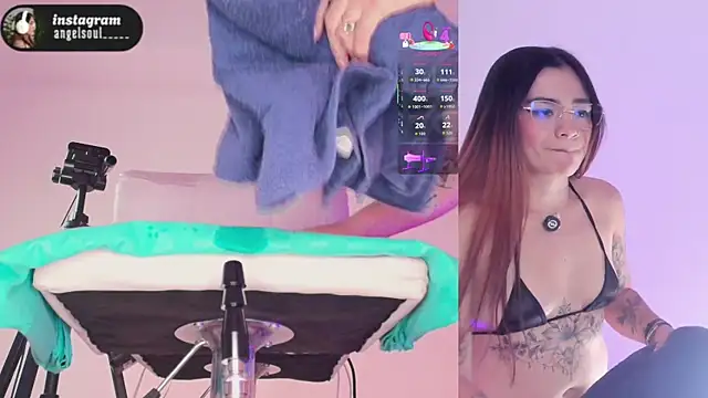 Angelst   online show from October 2025 06:53:01 PM