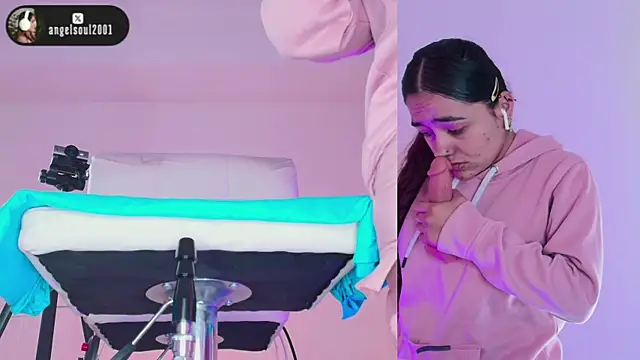 Angelst   online show from November 2025 07:51:02 AM