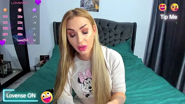 GlossyDiamondX online show from February 2026 07:06:02 AM