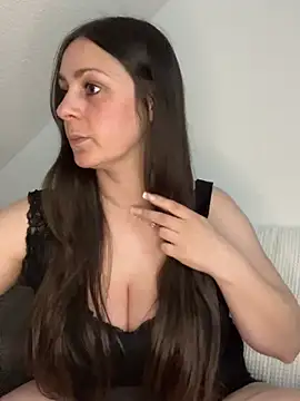 Loella-Rose online show from April 2026 09:49:01 PM