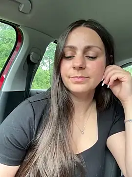 Loella-Rose online show from June 2026 12:32:01 PM