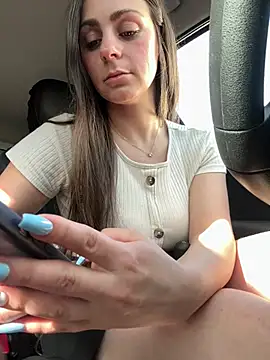 Snapshot of Loella-Rose chatting on March 2025 10:29:02 AM Loella-Rose online show from March 2025 10:29:02 AM