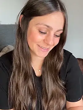 Snapshot of Loella-Rose chatting on September 2025 01:39:01 PM Loella-Rose online show from September 2025 01:39:01 PM