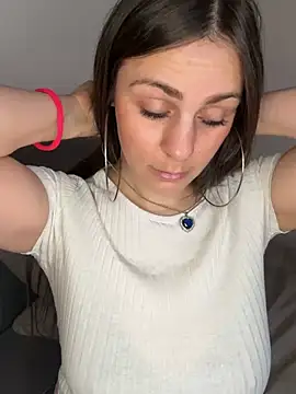 Snapshot of Loella-Rose chatting on February 2025 10:46:01 AM Loella-Rose online show from February 2025 10:46:01 AM