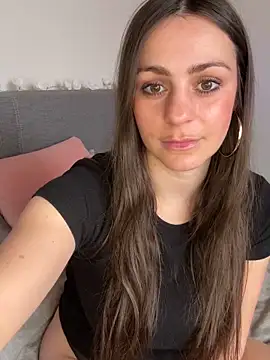 Snapshot of Loella-Rose chatting on January 2025 09:35:01 AM Loella-Rose online show from January 2025 09:35:01 AM