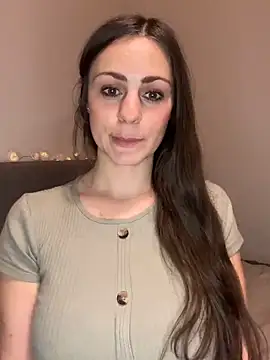 Snapshot of Loella-Rose chatting on January 2025 10:24:02 PM Loella-Rose online show from January 2025 10:24:02 PM