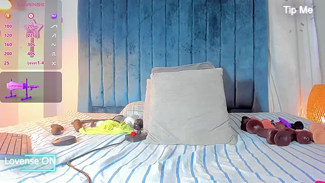 blondehorny69 online show from September 2025 07:43:02 PM