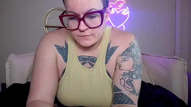 quinnmariexo online show from February 2026 06:29:01 PM