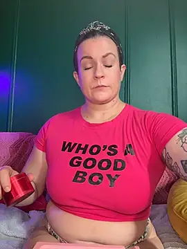 quinnmariexo online show from June 2026 04:06:01 PM