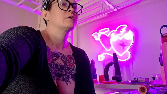 quinnmariexo online show from February 2026 05:32:02 PM