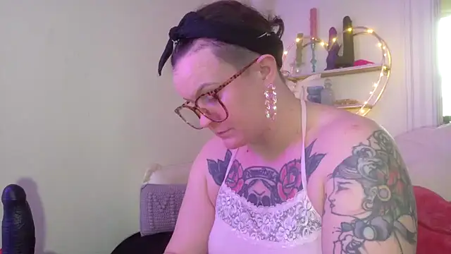 quinnmariexo online show from March 2026 09:22:02 PM