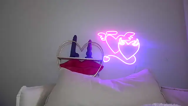 quinnmariexo online show from February 2026 06:05:01 PM