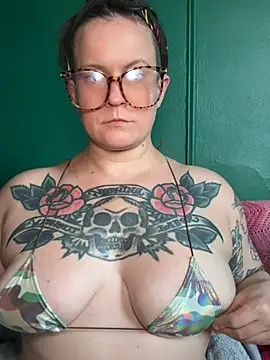 quinnmariexo online show from April 2026 10:12:01 PM