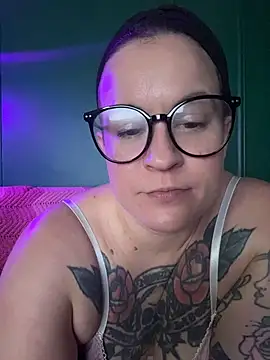 quinnmariexo online show from June 2026 02:33:02 AM
