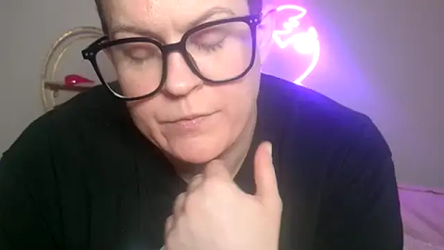 quinnmariexo online show from February 2026 07:57:01 PM