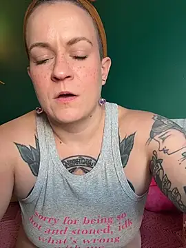 quinnmariexo online show from March 2026 09:27:01 PM