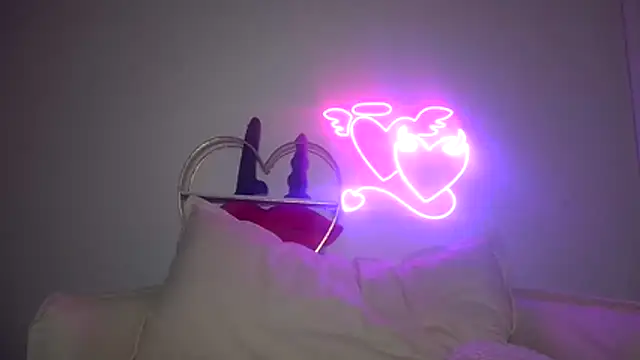 quinnmariexo online show from February 2026 07:18:01 AM