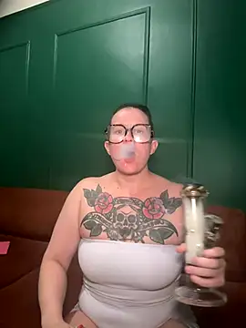 quinnmariexo online show from October 2025 11:39:01 PM