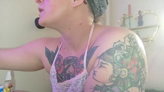 quinnmariexo online show from March 2026 07:48:01 PM