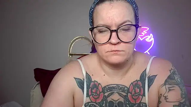 quinnmariexo online show from February 2026 03:54:02 PM