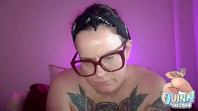 quinnmariexo online show from November 2025 02:43:01 PM