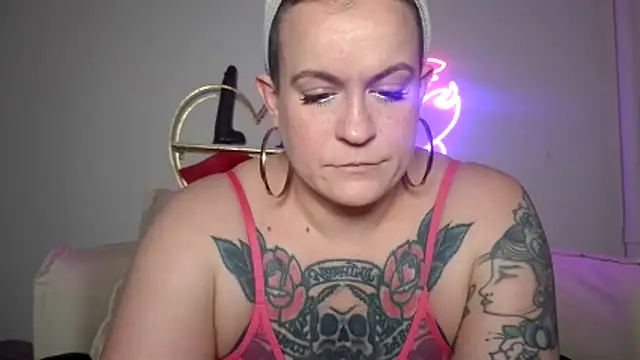 quinnmariexo online show from February 2026 10:49:02 PM