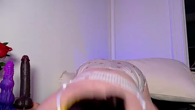 quinnmariexo online show from February 2026 11:06:02 PM