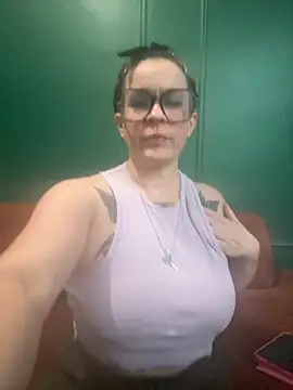quinnmariexo online show from October 2025 10:01:02 PM