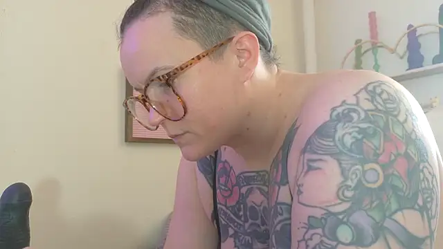 quinnmariexo online show from March 2026 07:18:01 PM