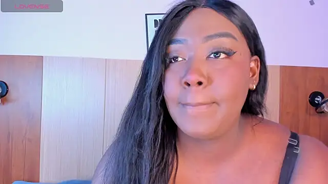 Aishaza1 online show from October 2025 12:20:02 PM