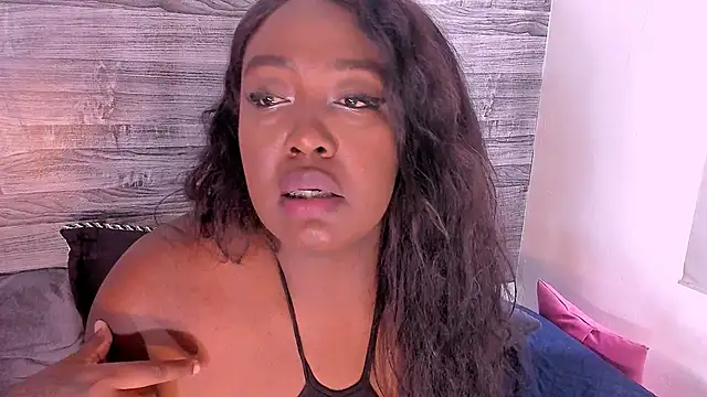 Aishaza1 online show from February 2025 07:20:02 PM