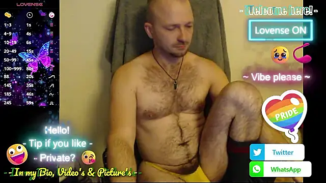Snapshot of RealManHaveHairy chatting on October 2025 05:13:02 PM RealManHaveHairy online show from October 2025 05:13:02 PM