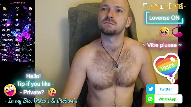 Snapshot of RealManHaveHairy chatting on October 2025 04:19:01 PM RealManHaveHairy online show from October 2025 04:19:01 PM