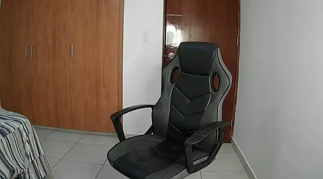 Snapshot of modexusparty1 chatting on January 2025 01:53:01 PM modexusparty1 online show from January 2025 01:53:01 PM