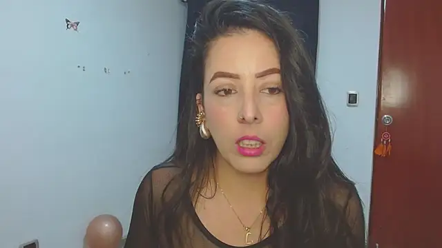 ella peck online show from November 2025 06:17:02 AM