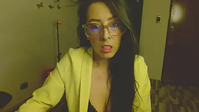 ella peck online show from December 2025 04:58:02 AM