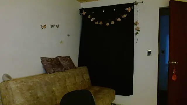 ella peck online show from May 2026 02:10:01 AM