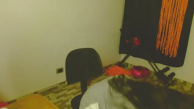 ella peck online show from October 2025 06:01:01 AM