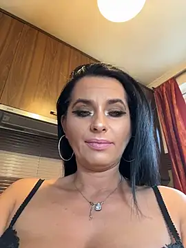 Hotmomcheckk  online show from February 2026 08:10:02 AM